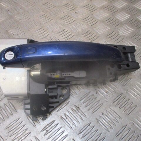2015 GENUINE AUDI A1 8X FRONT RIGHT DRIVER SIDE EXTERIOR DOOR HANDLE 8T2837886B