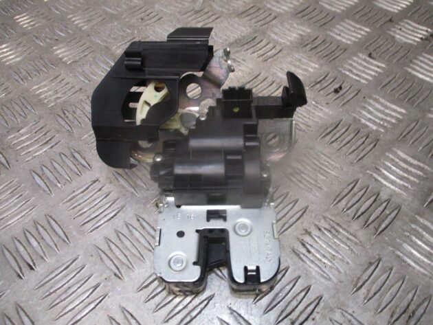 2016 GENUINE AUDI A1 8X REAR TAILGATE BOOT LOCK MECHANISM 8R0827505A - Image 2