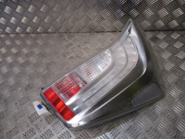 2014 GENUINE TOYOTA PRIUS REAR LEFT PASSENEGER SIDE TAILLIGHT LAMP - Image 2