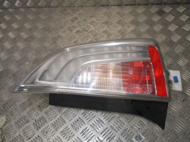 2014 GENUINE TOYOTA PRIUS REAR LEFT PASSENEGER SIDE TAILLIGHT LAMP - Image 4