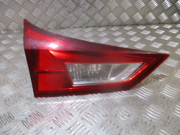 2016 GENUINE TOYOTA AURIS ESTATE REAR LEFT PASSENGER SIDE TAILLIGHT LAMP - Image 2