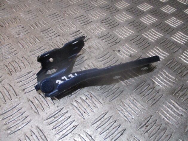 2012 GENUINE AUDI A3 8P RIGHT DRIVER SIDE BONNET HINGE 8P0823302B