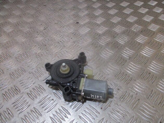 2014 GENUINE VW GOLF MK7 FRONT RIGHT DRIVER SIDE WINDOW MOTOR 5Q0959802B