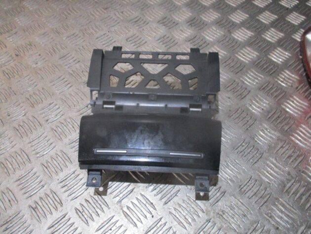 2012 GENUINE AUDI A3 8P CENTRE CONSOLE DASHBOARD STORAGE COMPARTMENT 8P0857951 - Image 3