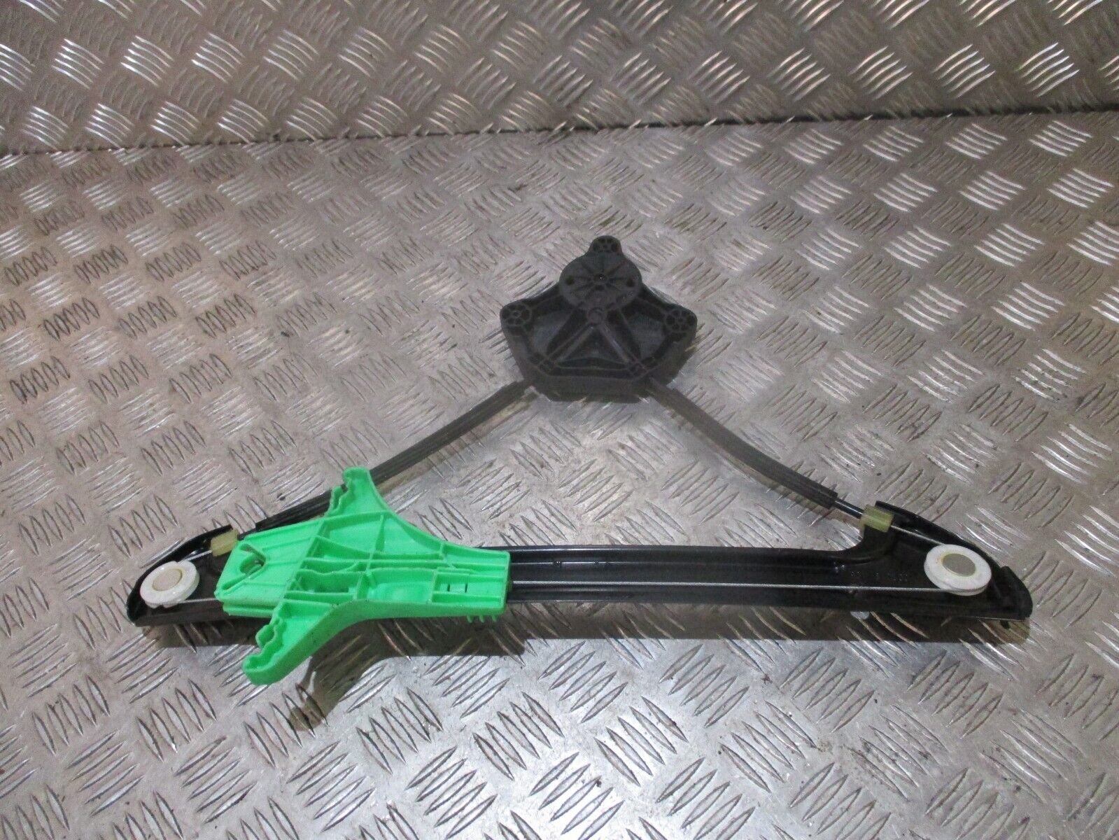 2014 GENUINE VW GOLF MK7 REAR RIGHT DRIVER WINDOW REGULATER OSR - Image 2