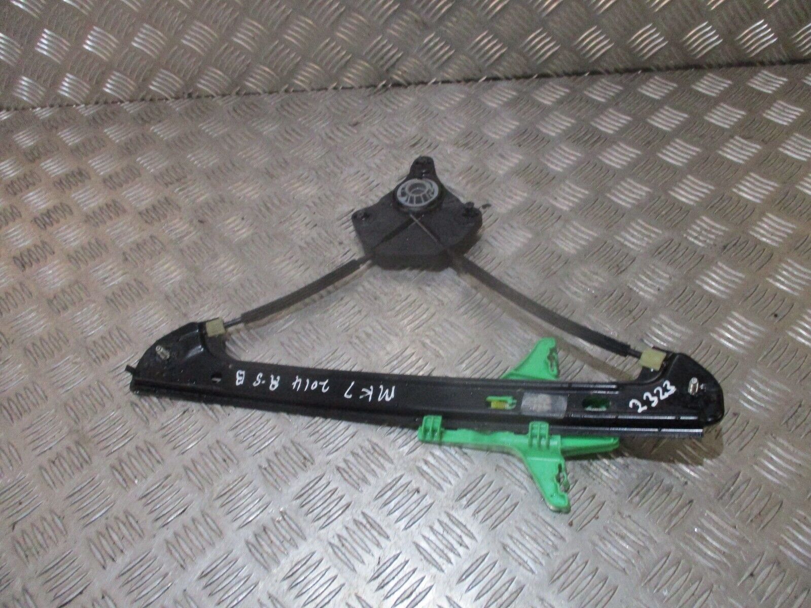 2014 GENUINE VW GOLF MK7 REAR RIGHT DRIVER WINDOW REGULATER OSR - Image 3