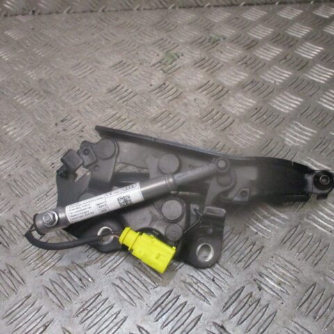 2017 GENUINE AUDI A3 8V FRONT RIGHT DRIVER SIDE BONNET HINGE8V0823302F 8V082382F