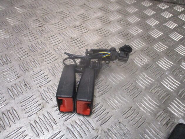 2016 AUDI A3 8V SALOON REAR CENTRE TWIN DOUBLE SEAT BELT BUCKLE 8V0857739 OEM - Image 2