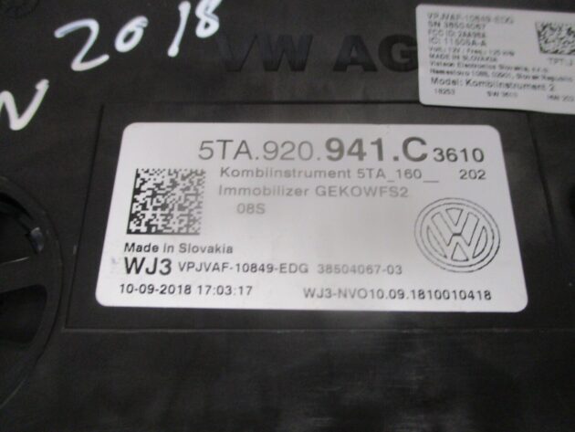 2018 GENUINE VW TOURAN SPEEDOMETER INSTRUMENT CLUSTER CLOCK 5TA920941C - Image 2