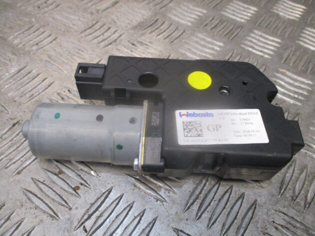 2018 GENUINE VW TOURAN REAR SUNROOF MOTOR 5TA877795 - Image 3