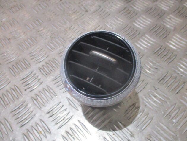 2012 GENUINE AUDI A3 8P FRONT DASHBOARD AIRVENT 8P0820901F - Image 3