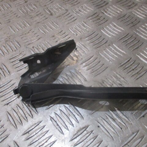 2012 GENUINE AUDI A3 8P FRONT RIGHT DRIVER SIDE BONNET HINGE 8P082302B