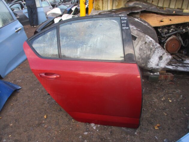 2014 GENUINE SKODA OCTAVIA HATCHBACK REAR RIGHT DRIVER SIDE BARE SHELL DOOR OSR - Image 2