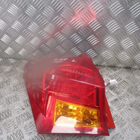 2014 GENUINE TOYOTA AURIS HATCHBACK REAR LEFT PASSENGER SIDE TAILLIGHT LAMP