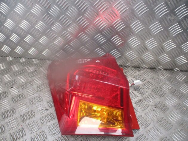 2014 GENUINE TOYOTA AURIS HATCHBACK REAR LEFT PASSENGER SIDE TAILLIGHT LAMP