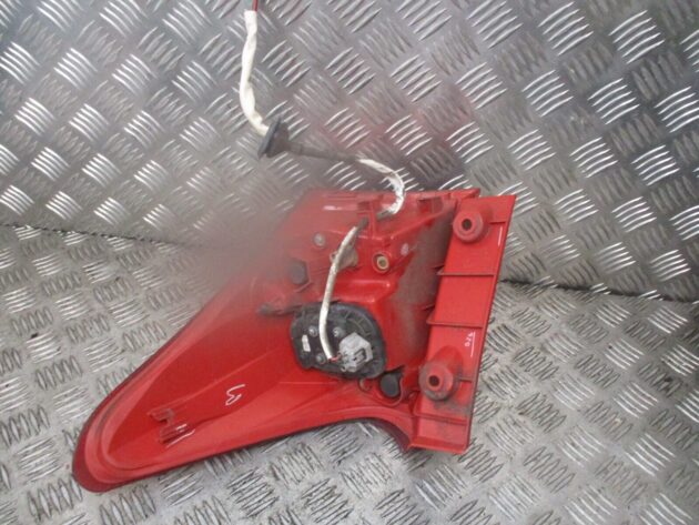 2014 GENUINE TOYOTA AURIS HATCHBACK REAR LEFT PASSENGER SIDE TAILLIGHT LAMP - Image 3