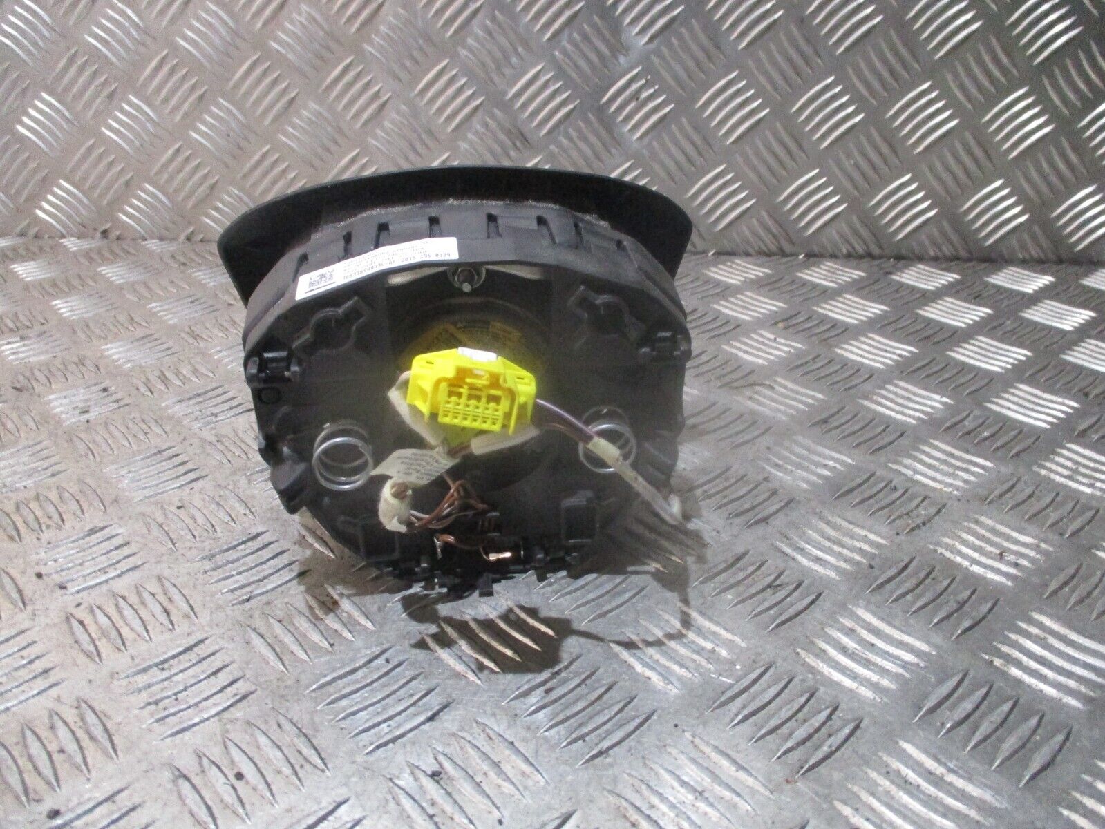 2015 GENUINE SEAT LEON DRIVERS STEERING WHEEL AIRBG 5F0880201H - Image 3