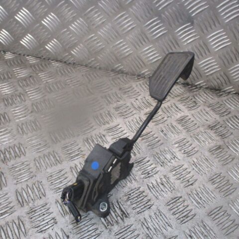 2014 GENUINE TOYOTA AURIS ACCELERATOR THROTTLE PEDAL 7811002140