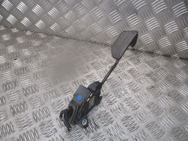2014 GENUINE TOYOTA AURIS ACCELERATOR THROTTLE PEDAL 7811002140