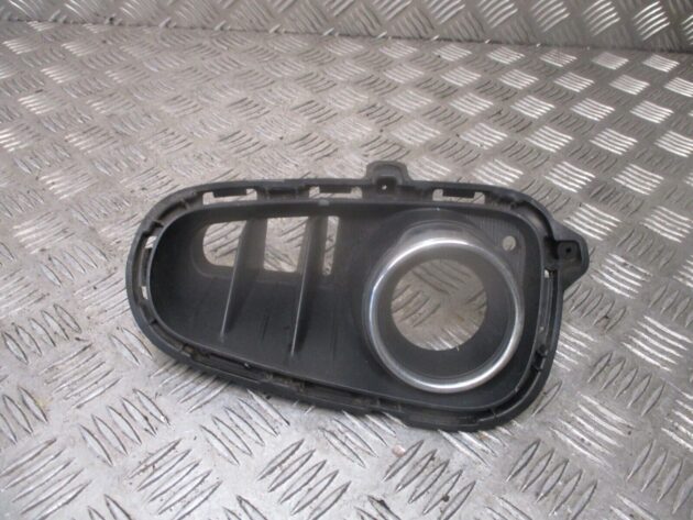 2017 GENUINE KIA RIO FRONT RIGHT DRIVER SIDE FOG LIGHT BRACKET 86526-H8020