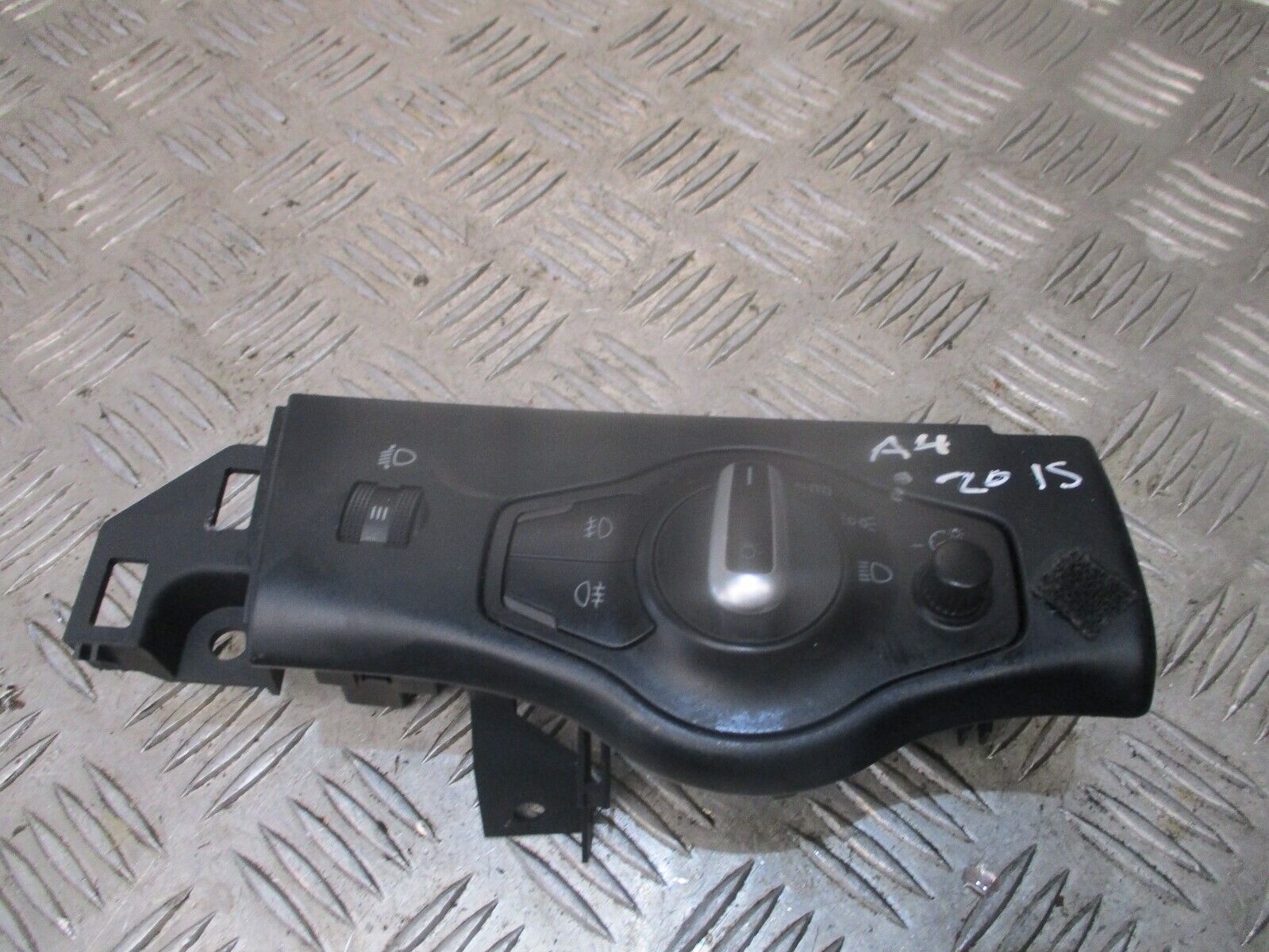 2015 GENUINE AUDI A4 HEADLIGHT FOG LIGHT ADJUSMENT SWITCH 8K0941531AS