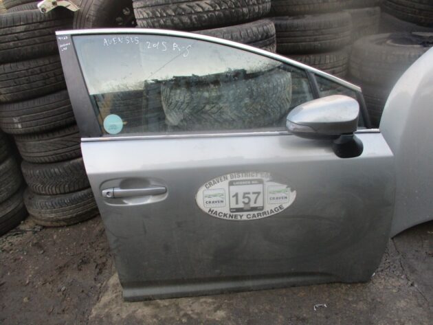2015 GENUINE TOYOTA AVENSIS SALOON FRONT RIGHT DRIVER SIDE BARE SHELL DOOR - Image 2