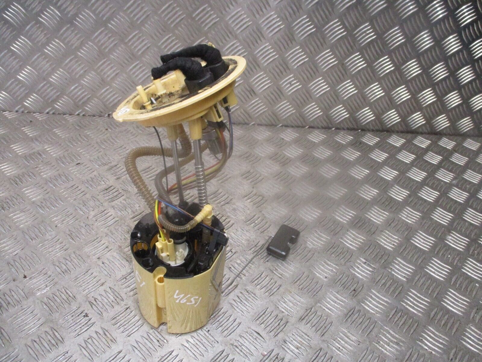 2015 GENUINE AUDI A4 2.0 TDI IN TANK FUEL PUMP SENDER UNIT 8K0919050P