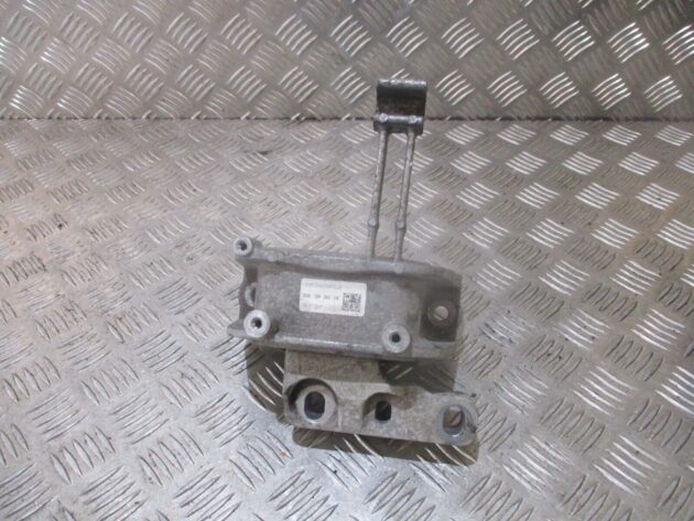 2016 GENUINE VW GOLF MK7 RIGHT DRIVER SIDE ENGINE MOUNT 5Q0199262DE
