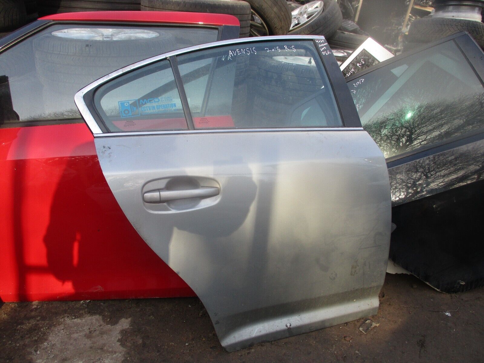 2015 GENUINE TOYOTA AVENSIS SALOON REAR RIGHT DRIVER SIDE BARE SHELL DOOR - Image 2