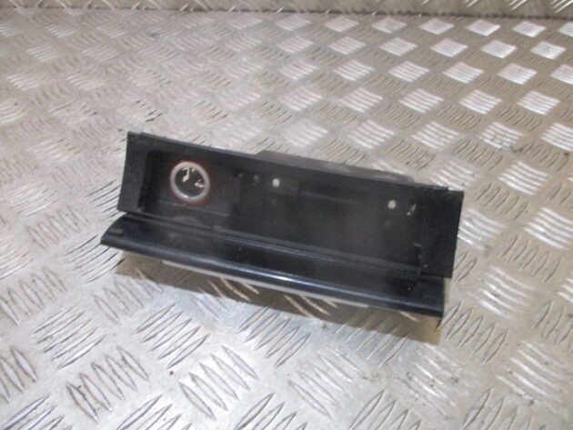 2014 GENUINE VW PASSAT B7 CENTRE CONSOLE ASHTRAY COMPARTMENT 3C0863284K - Image 2