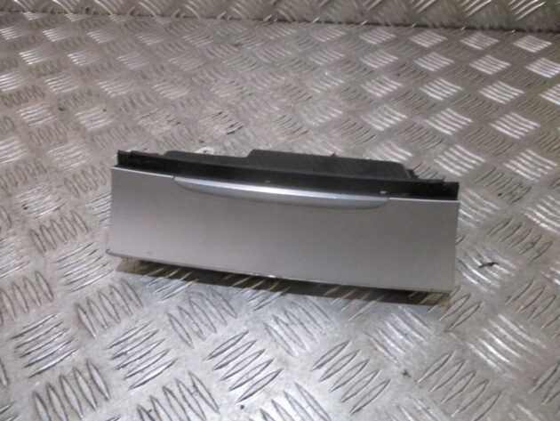 2014 GENUINE VW PASSAT B7 CENTRE CONSOLE ASHTRAY COMPARTMENT 3C0863284K - Image 3