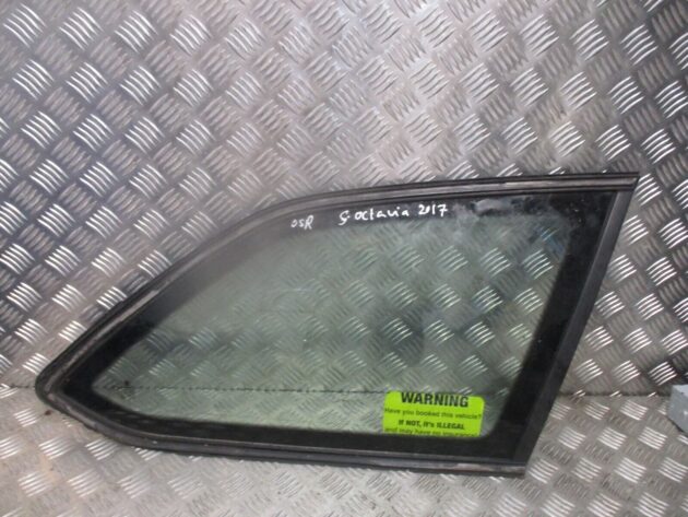 2017 SKODA OCTAVIA ESTATE REAR RIGHT DRIVER SIDE QUARTER GLASS 5E9845298J - Image 2