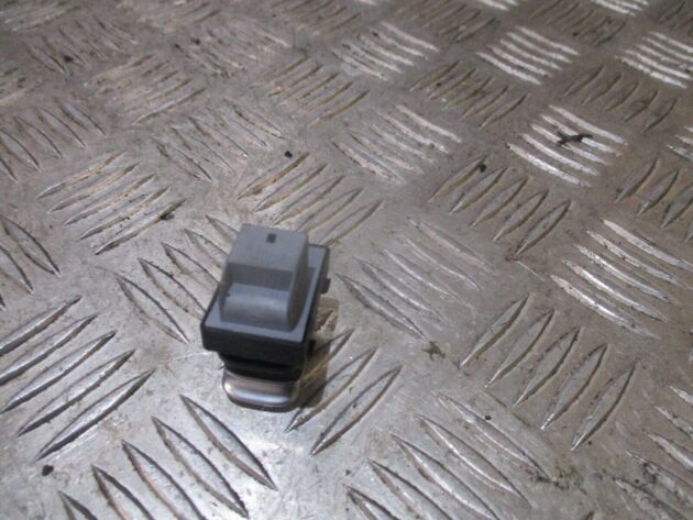 2016 GENUINE AUDI A1 FRONT LEFT PASSENGER SIDE WINDOW SWITCH 4H0959855A - Image 3
