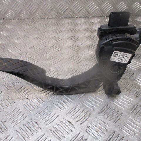 2015 GENUINE AUDI A4 ACCELERATOR GAS THROTTLE PEDAL 8K1721523A