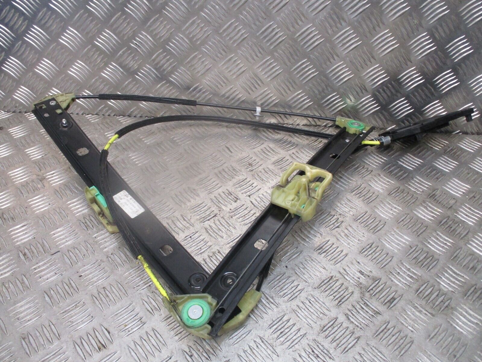 2016 GENUINE AUDI A1 FRONT RIGHT DRIVER SIDE WINDOW REGULATER 8X4837462A - Image 3