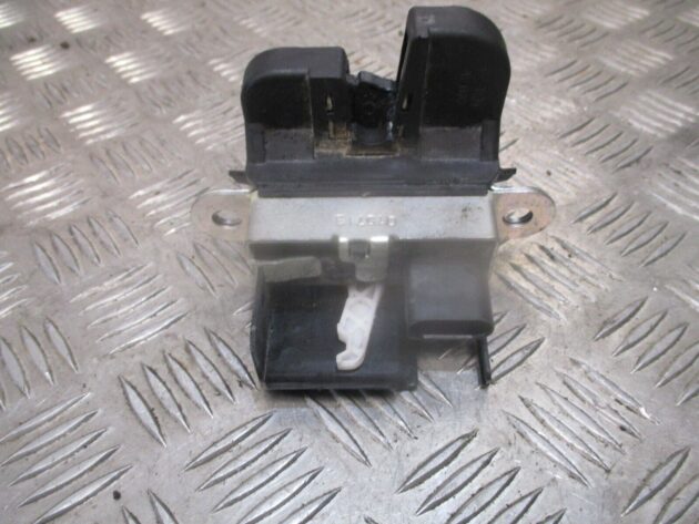 2015 GENUINE VW GOLF MK7 REAR TAILGATE BOOT LOCK MECHANISM 5G6827505 - Image 2