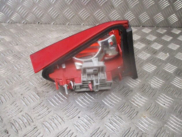 2015 AUDI A4 ESTATE REAR  RIGHT DRIVER SIDE INNER TAILLIGHT LAMP 8K9945094 - Image 3