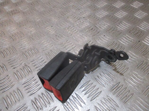 2015 GENUINE AUDI A3 8V REAR CENTRE TWIN SEAT BELT BUCKLE 8V0857739A - Image 3