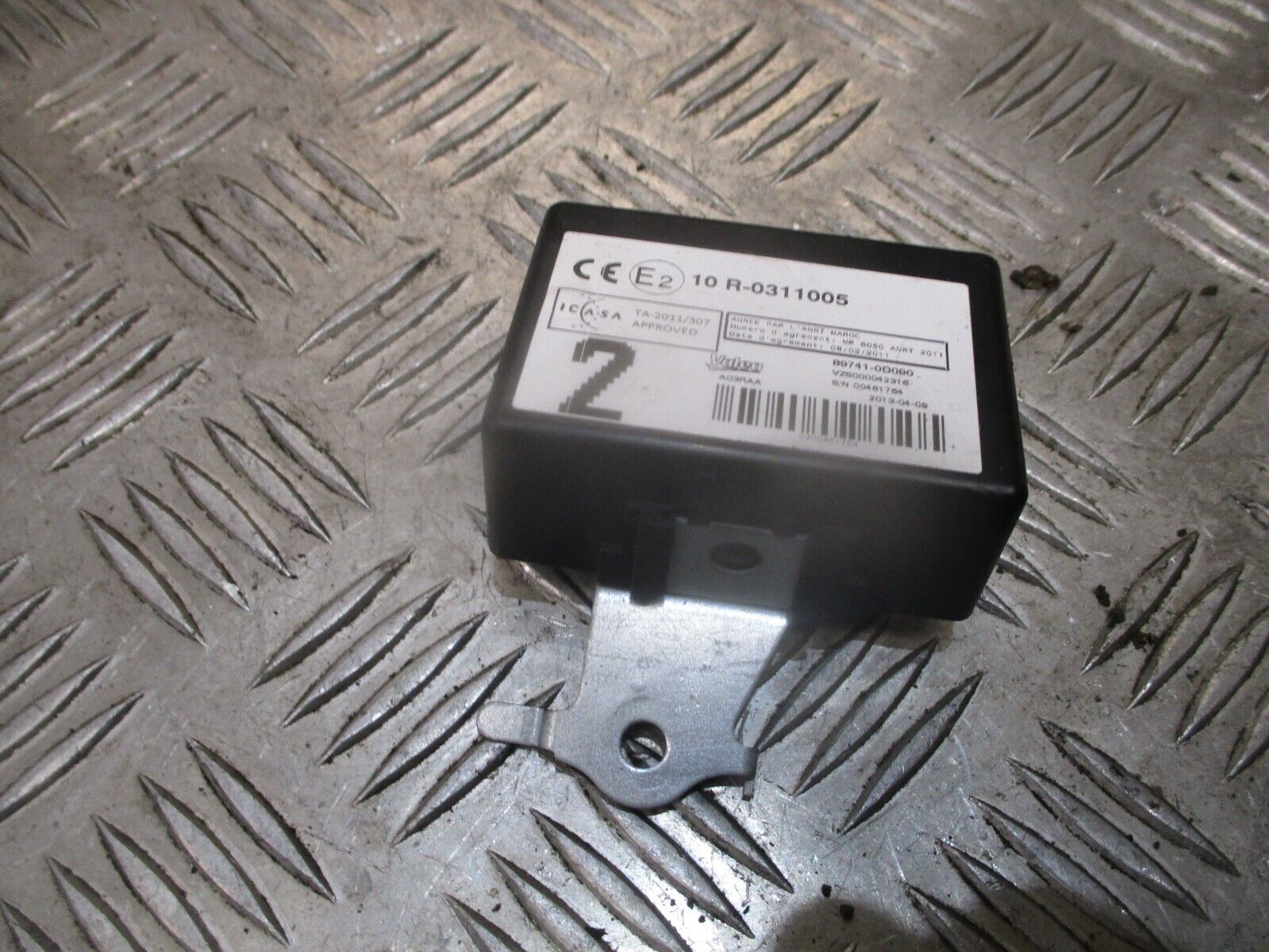 2015 GENUINE TOYOTA YARIS DOOR RECEIVER CONTROL MODULE ECU 89741-0D090