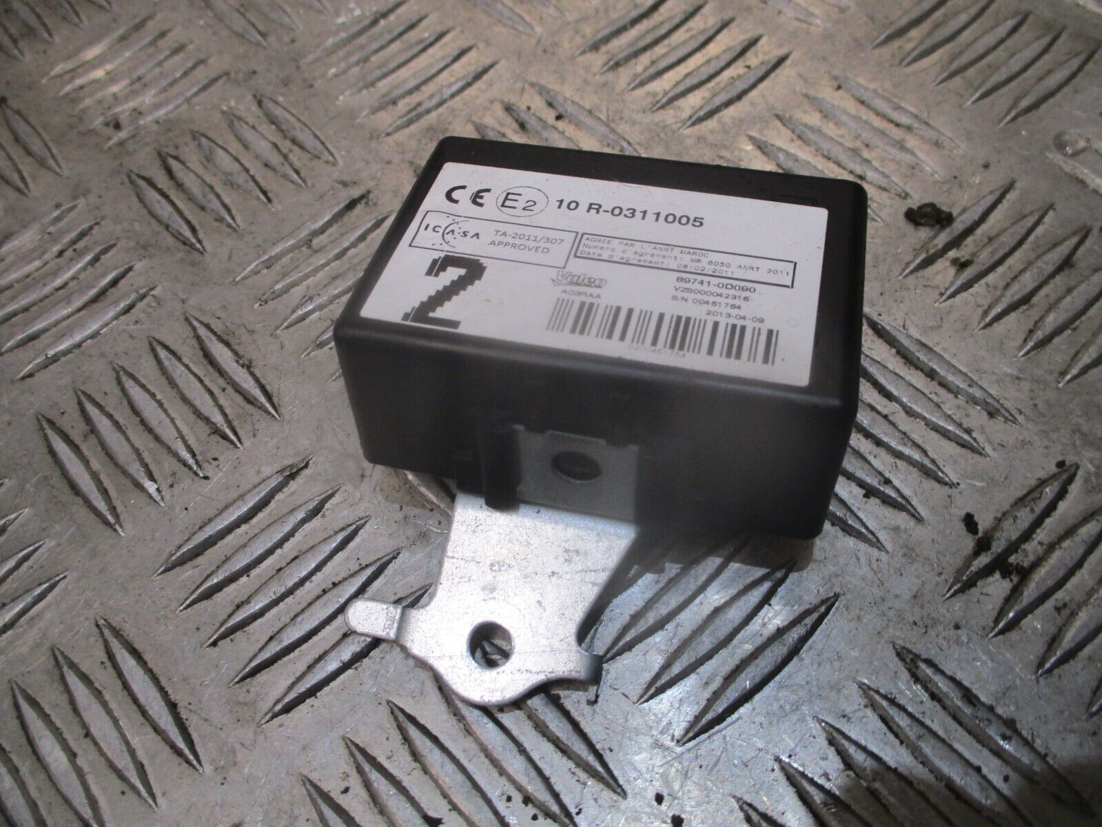 2015 GENUINE TOYOTA YARIS DOOR RECEIVER CONTROL MODULE ECU 89741-0D090 - Image 3