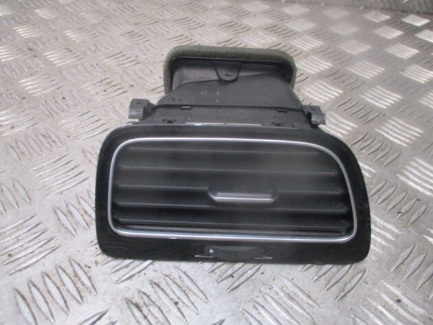2013 GENUINE VW GOLF MK7 FRONT LEFT PASSENGER SIDE AIRVENT 5G2819703 - Image 2