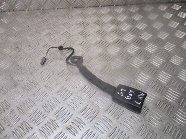 2013 VW GOLF MK7 FRONT LEFT PASSENGER SIDE SEAT BELT BUCKLE STALK 5G4857755B - Image 2