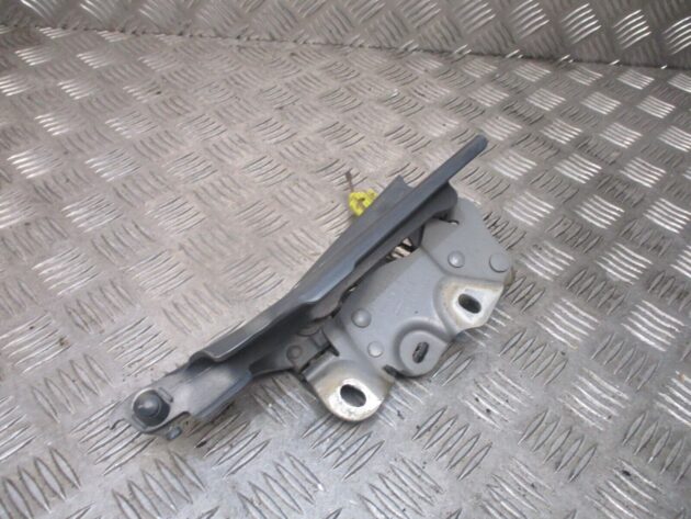 2018 AUDI A3 8V FRONT RIGHT DRIVER SIDE BONNET HINGE 8V0823302 8V0823823F OEM - Image 2