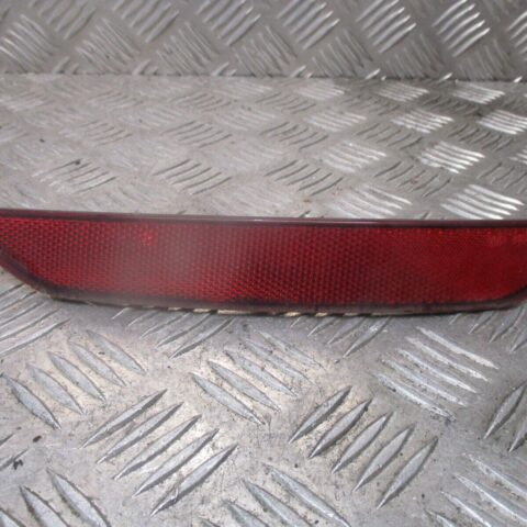 2019 GENUINE AUDI Q2 REAR BUMPER REFLECTOR 81A945105