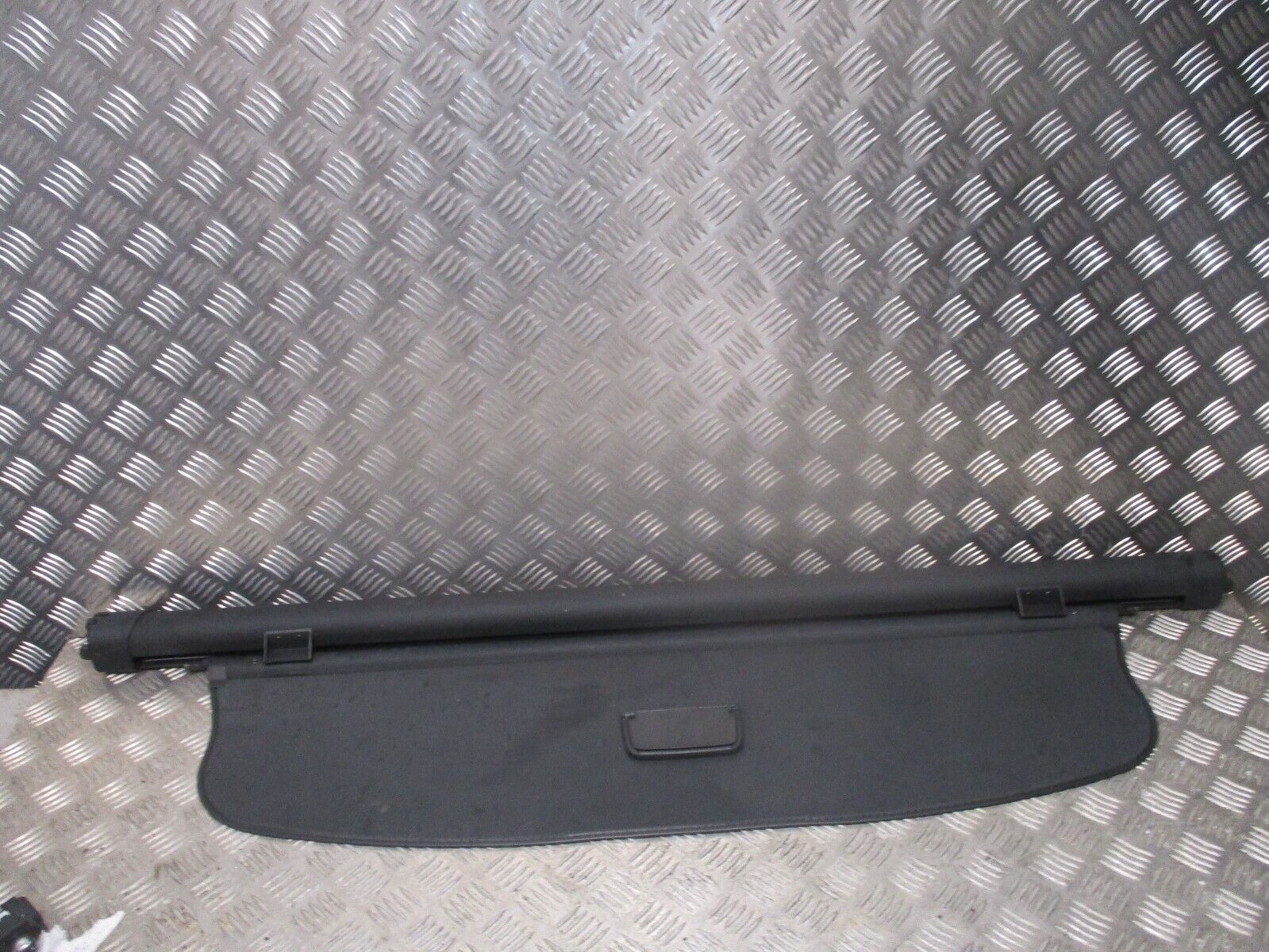 2015 GENUINE AUDI A4 ESTATE REAR PARCEL SHELF LUGGAGE LOAD BOOT COVER 8K9863553A - Image 2
