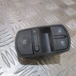 2009 GENUINE VAUXHALL CORSA 2 WAY RIGHT DRIVER SIDE WINDOW SWITCH 13258521AA