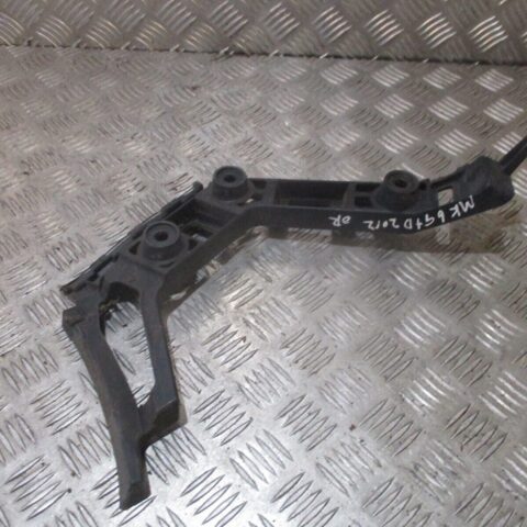 2012 VW GOLF MK6 GTI REAR REAR DRIVER SIDE BUMPER BRACKET MOUNT 5K6807394