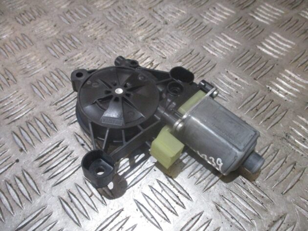 2014 GENUINE AUDI A3 8V FRONT RIGHT DRIVER SIDE WINDOW MOTOR 5Q0959802B - Image 3