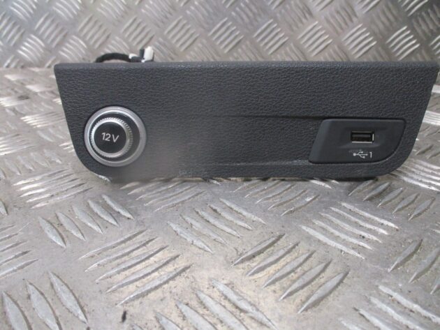 2019 GENUINE AUDI Q2  INTERIOR TRIM WITH USB PORT 81C863263A