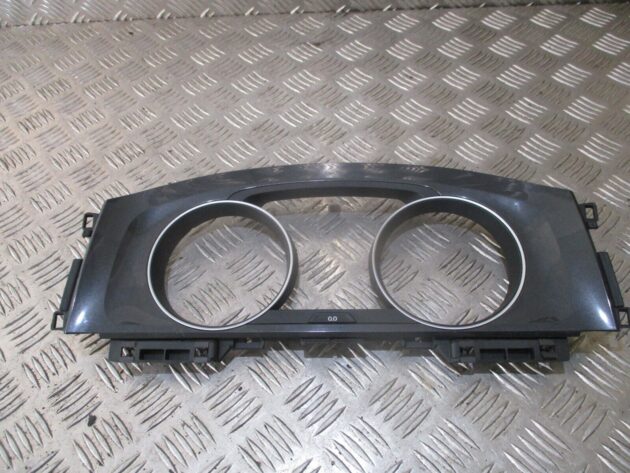 2018 GENUINE VW GOLF MK7 SPEEDOMETER SURROUND TRIM 5G0857059 - Image 2